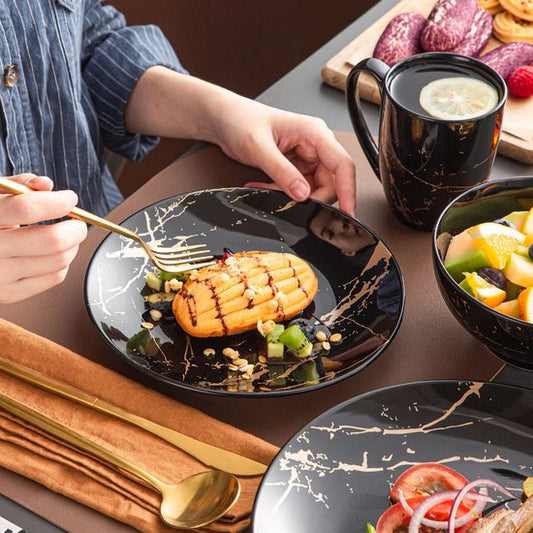 Terug Terug Home Koken & Tafelen Servies Serviessets Luxe Serviesset – 32 delig – 8 persoons - Bordenset – Dinner platen – Dessertborden - Kommen - Mokken - Schaaltjes - Zwart