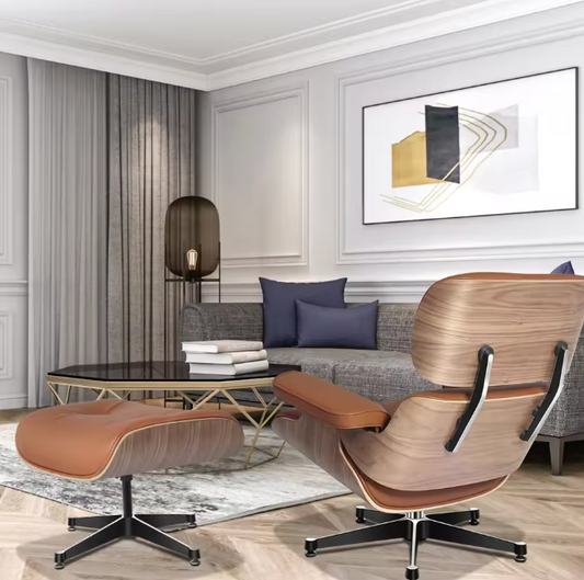 Klassieke Lounge Fauteuil – Walnoothout & Lichtbruine Natuurlijke Koeienhuid, Grote Voet