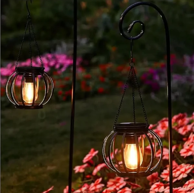 Solar LED Tuinlantaarn – Hangende Waterdichte Retro Metalen Lamp met Warm Wit Licht