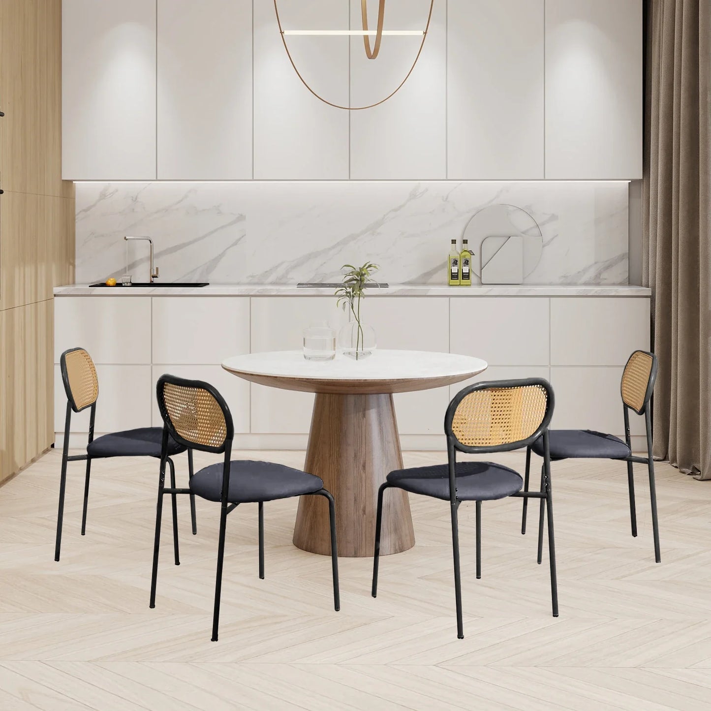 Set van 2 Rotan Eetkamerstoelen – Gestoffeerde Stoelen met Handgeweven Rugleuning en Verstelbare Metalen Poten – Zwart & Houtkleur – Geschikt voor Eetkamer, Kaptafel of Woonkamer