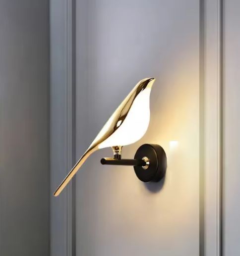 Gouden Vogel LED Wandlamp – Creatieve Muurlamp met Kunstzinnig Design