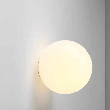 Ronde Glazen Wandlamp – Moderne Melkwitte Bol, Verborgen Basis