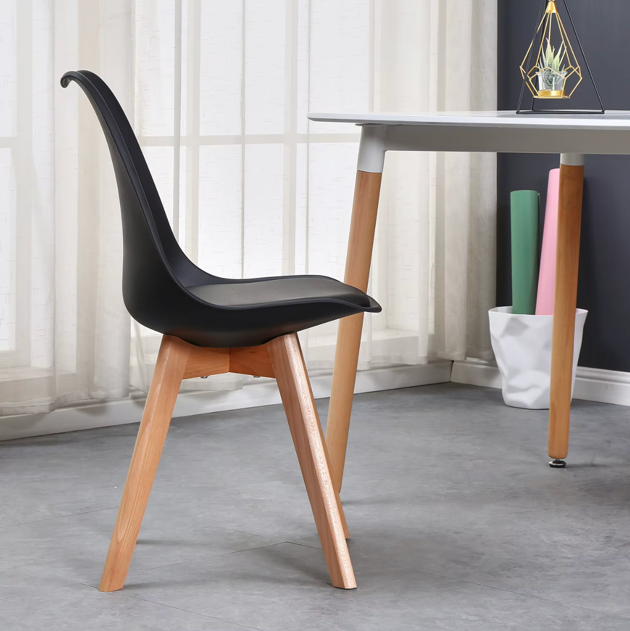 Set van 6 Scandinavische Eetkamerstoelen – PU-Lederen Zitting & Beukenhouten Poten