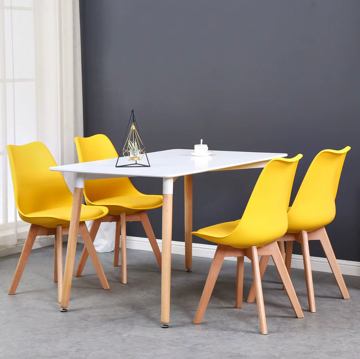 Set van 6 Scandinavische Eetkamerstoelen – PU-Lederen Zitting & Beukenhouten Poten