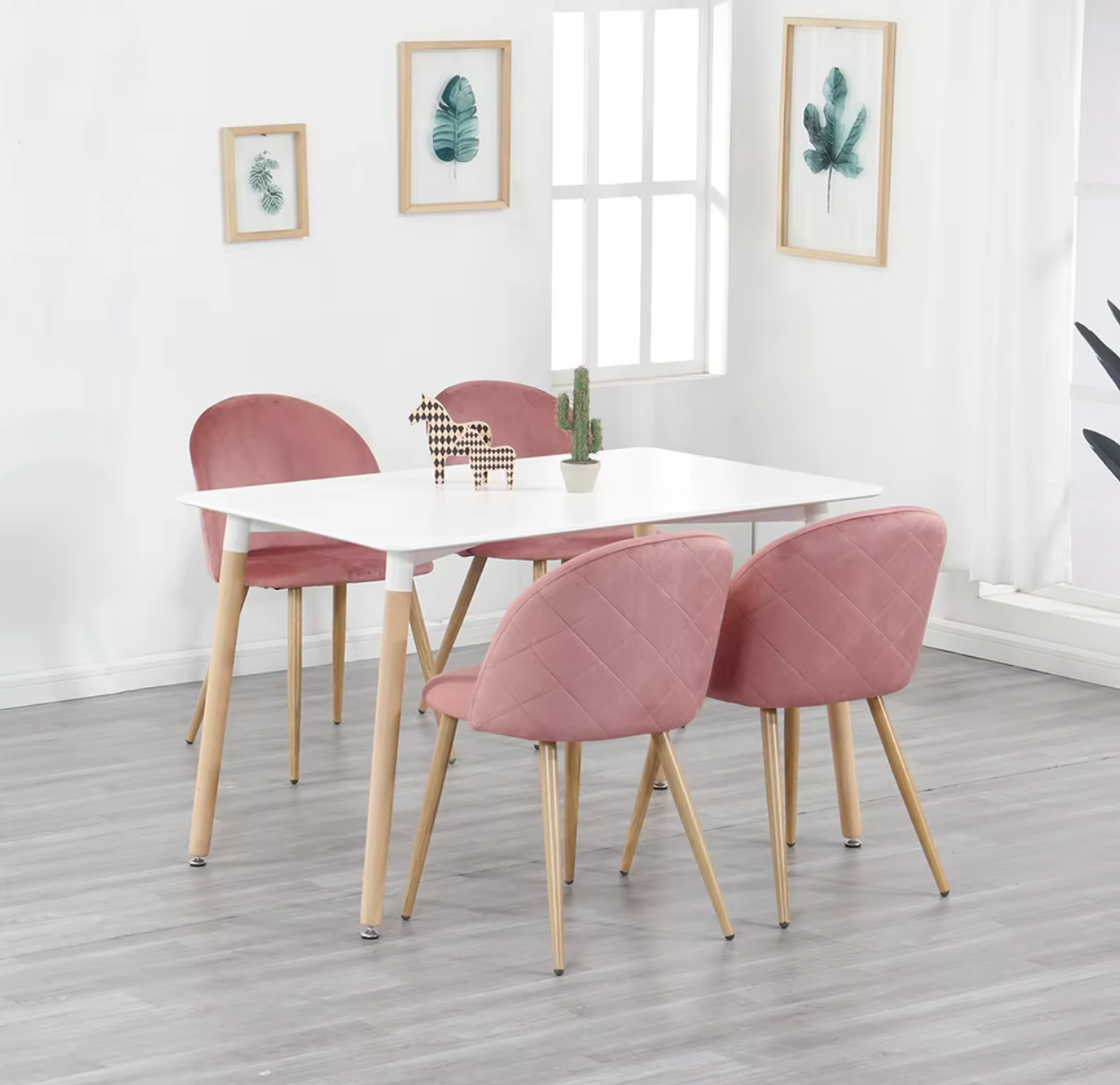 Set van 2/4/6 Fluwelen Eetkamerstoelen Roze – Zachte Zitting en Houten Poten