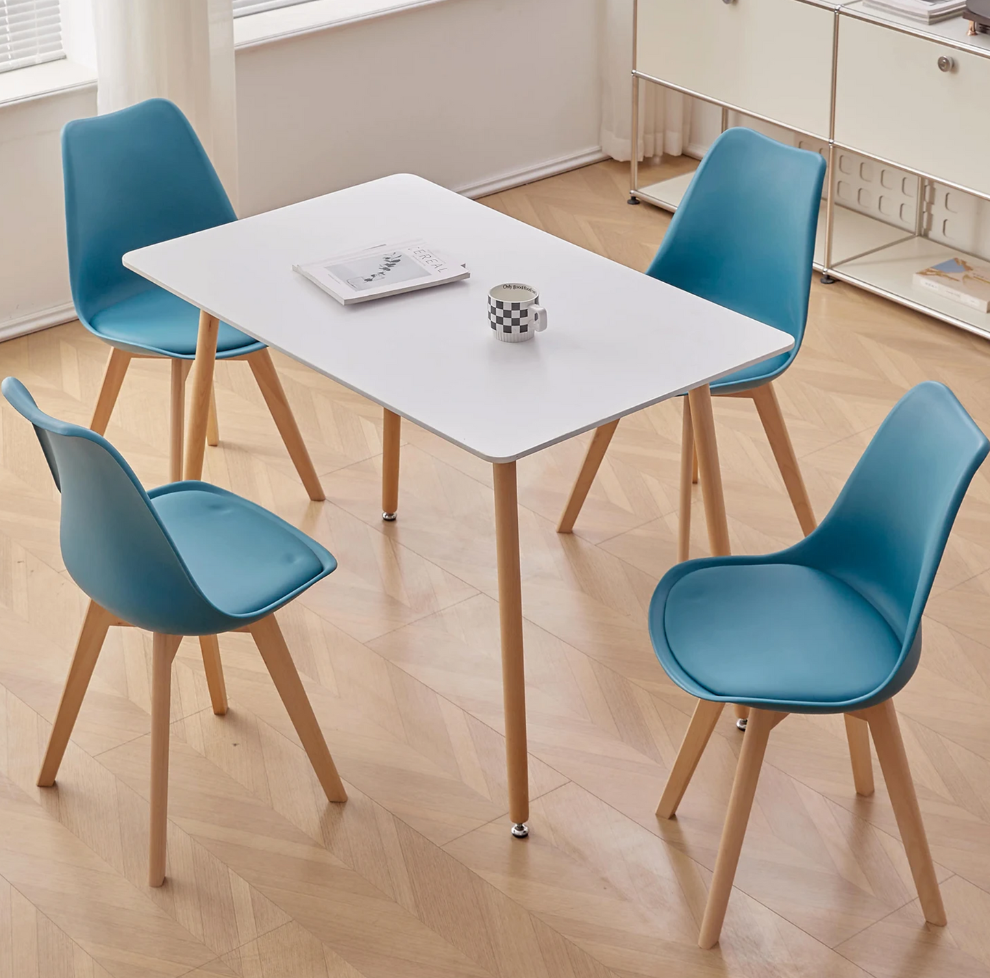 Set van 4 Nordic Eetkamerstoelen – Ergonomisch Design met Massief Houten Poten en Gewatteerde PU Zitting – Modern, Comfortabel en Stijlvol voor Woonkamer, Eetkamer of Kantoor