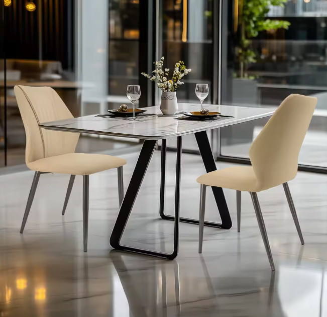 Set van 2 Elegante Eetkamerstoelen – Gevoerde Zitting & IJzeren Poten – Armloze Accentstoelen voor Woonkamer en Eetkamer