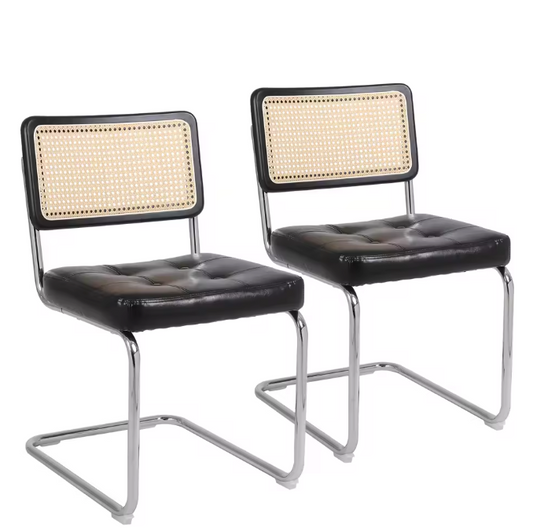 Set van 2 Zwarte Eetkamerstoelen – Gestoffeerde Zitting & Rotan Rugleuning, Metalen Frame en Ergonomisch Design