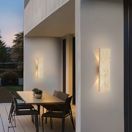 Moderne Buiten Wandlamp – Waterdicht LED Design met Natuursteen