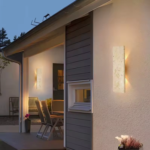 Moderne Buiten Wandlamp – Waterdicht LED Design met Natuursteen