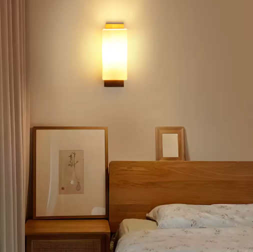 Moderne Houten LED Wandlamp – Dimbaar 12W met E27, Warm & Sfeervol