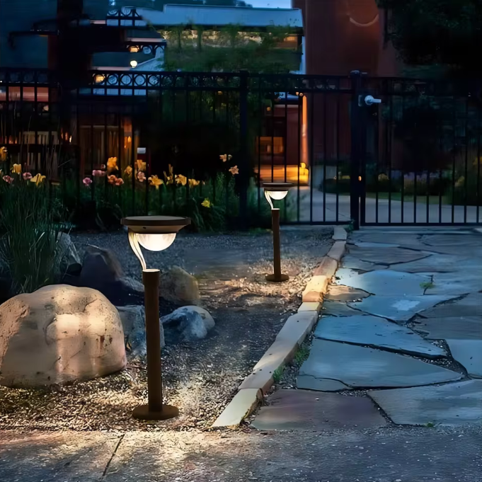 Solar LED Tuinlamp – Superheldere Zonnelamp voor Gazon, Pad & Binnenplaats, Waterdicht en Energiezuinig