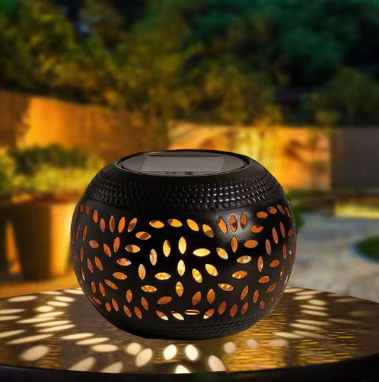 Solar LED Tuinlantaarn – Metalen Ellipsvormige Lantaarn, Waterdicht & Sfeervolle Schaduwprojectie