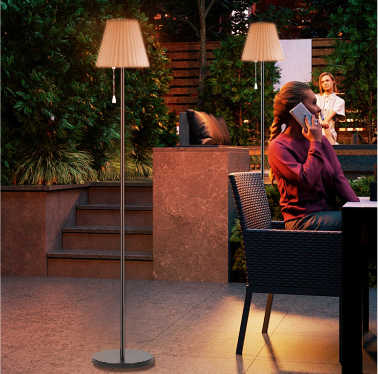 Solar LED Vloerlamp – Oplaadbaar met USB & Afstandsbediening, RGB & Warm Licht