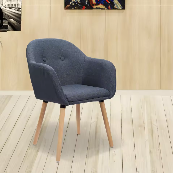 Linnen Eetkamerstoel met Armleuningen – Houten Frame & Ergonomisch Ontwerp