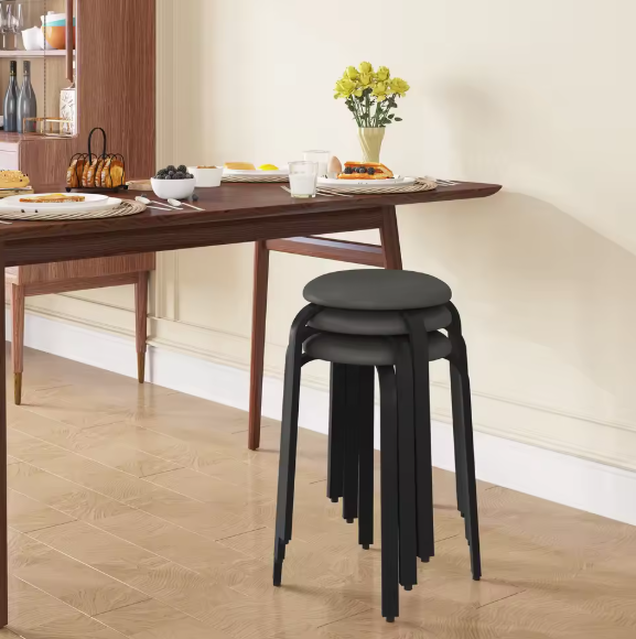 Set van 2 Stapelbare Krukken – Kunstleer & Metalen Frame, Comfortabel en Ruimtebesparend