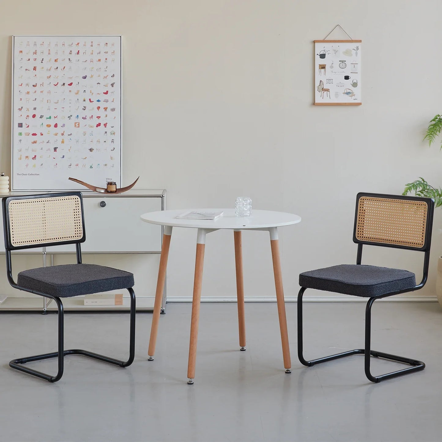 Set van 2 Retro Eetkamerstoelen – Rotan Look – Comfortabele Fluwelen Zitting – Stevig Metalen Frame – Boog Rugleuning – Natuurlijke Kleur